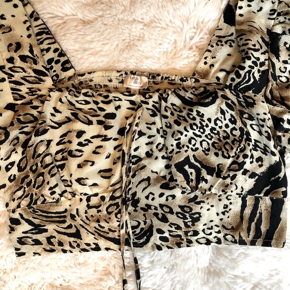 Cheetah Print Peasant Top - Picture 2 of 4